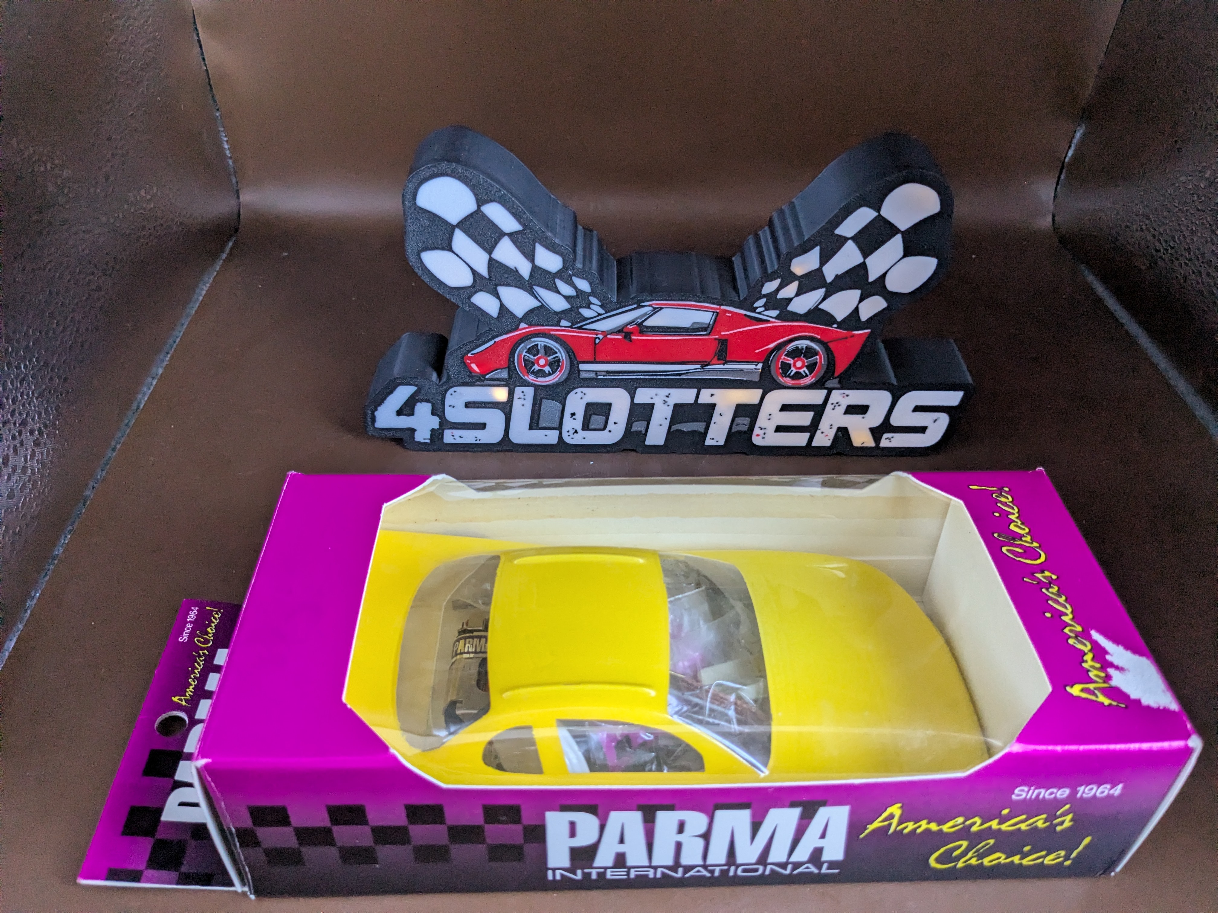 Parma 1/24 Flexi Complete Car with Running Gear Painted