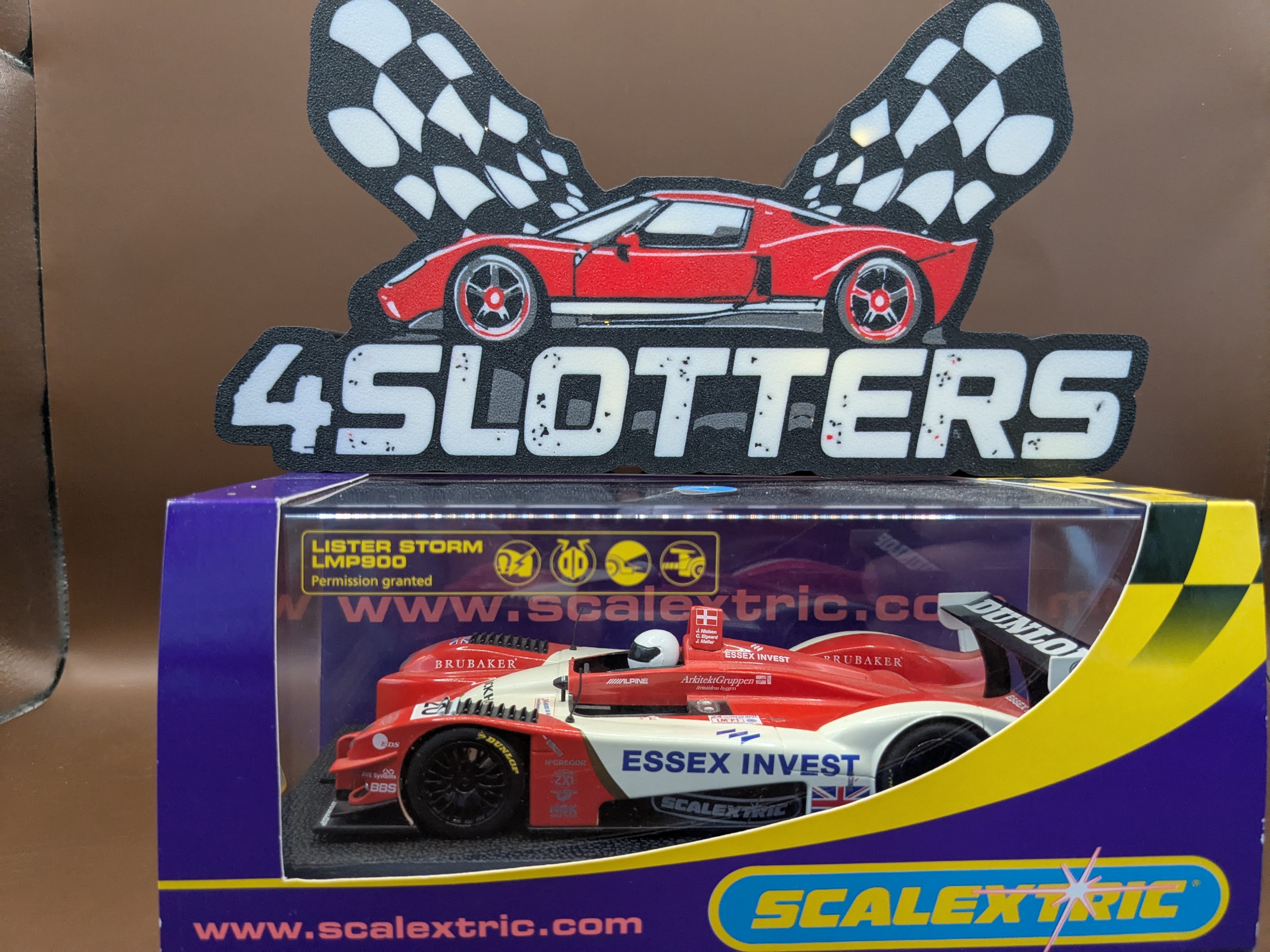Scalextric Lister Storm LMP900 #20 Essex Investments Le Mans 2004